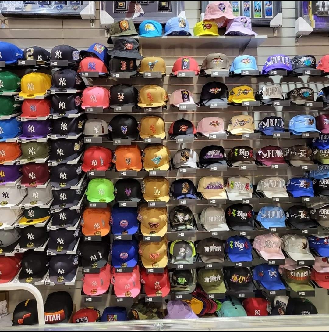 ProImageAlbany's tweet image. Buy a hat from this wall and get one in the case for half off!
#ProImageSports #Albany #NFL #MLB #hat #hats #football #baseball #CrossgatesMall
@Crossgates_Mall @proimagesports