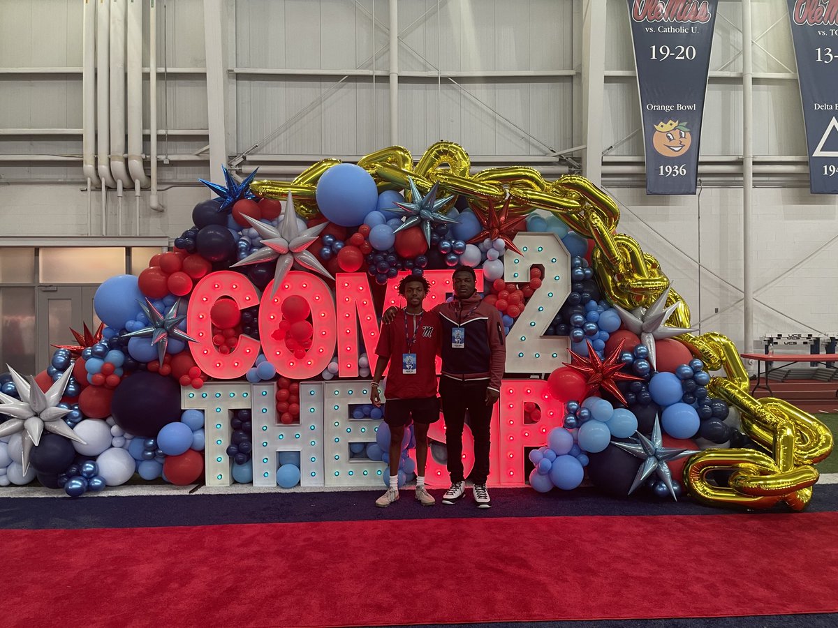 tuck_kameron's tweet photo. Another great time at Ole Miss this weekend❕All love in Oxford ‼️⁦@OleMissFB⁩ ⁦@MrClutch_83⁩ ⁦@CoachCarterOLE⁩ ⁦@Lane_Kiffin⁩ #ComeToTheSip https://t.co/VHGNM9bB1D