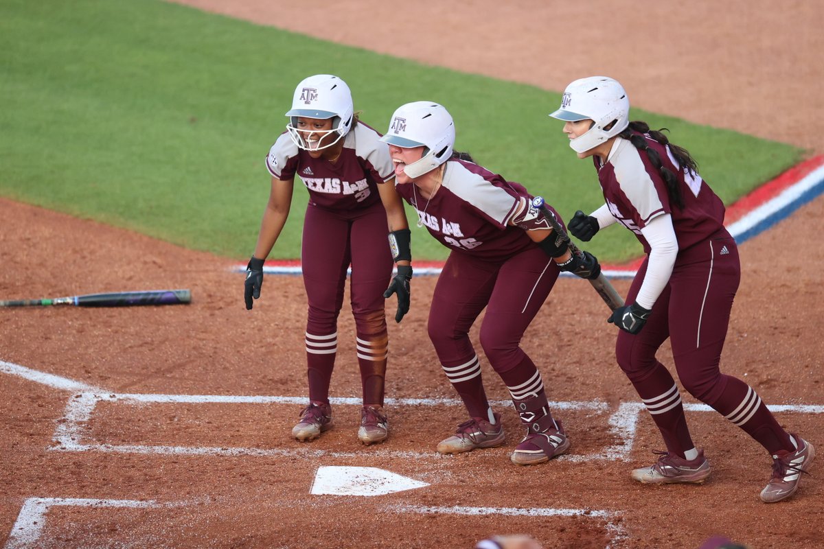 AggieSoftball's tweet photo. Just out here having fun🤪 https://t.co/RKtx8FiqeJ