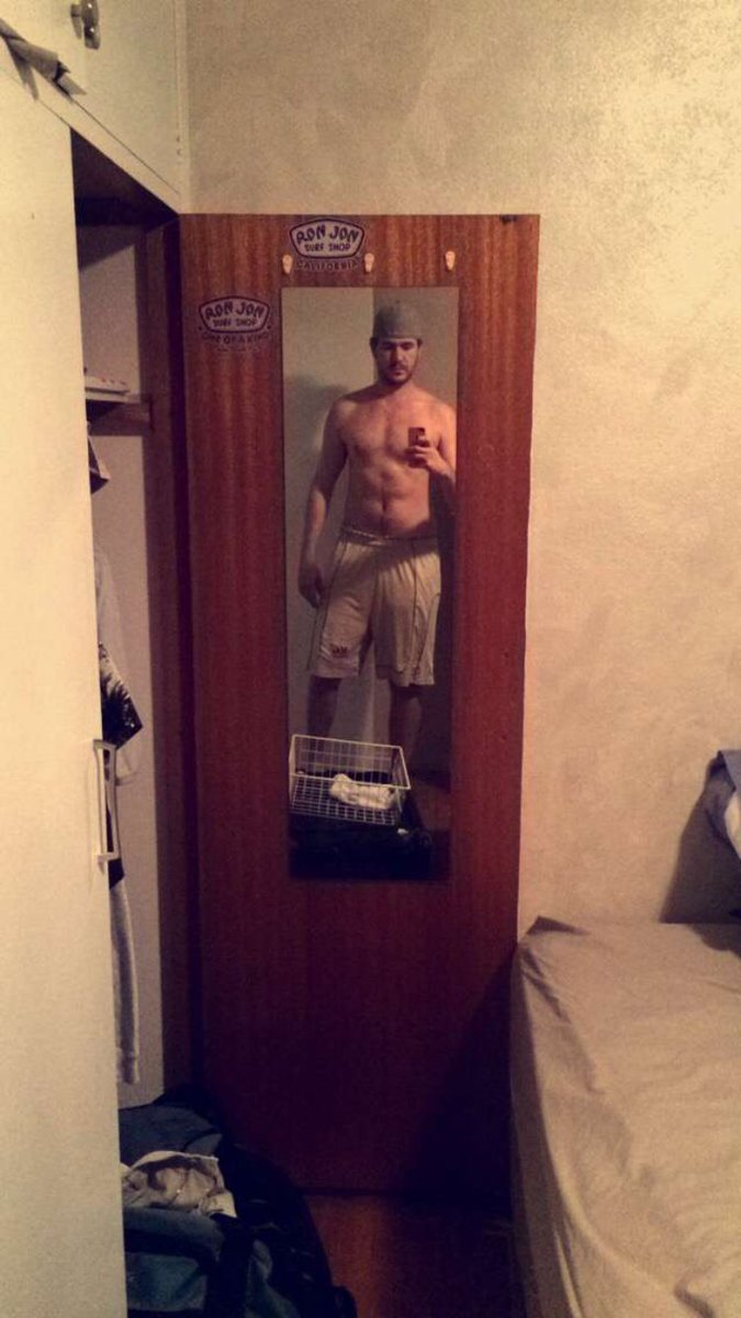 nonasa46's tweet photo. Luke Melymick #twinks #gaytwinks #twunks #shirtlessguys https://t.co/rS8wX8EXer