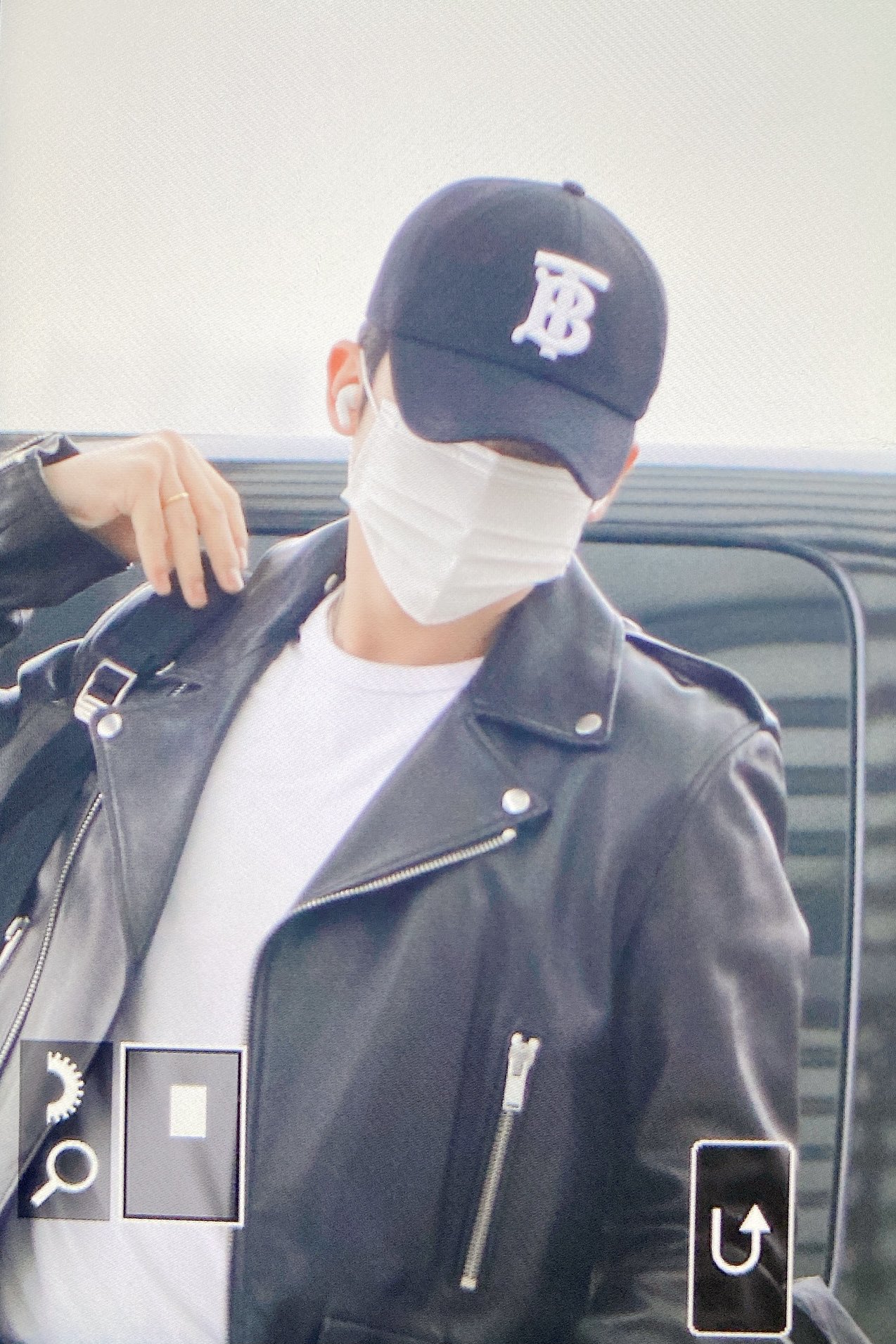 FREX-5nUUAErYdw?format=jpg&name=orig