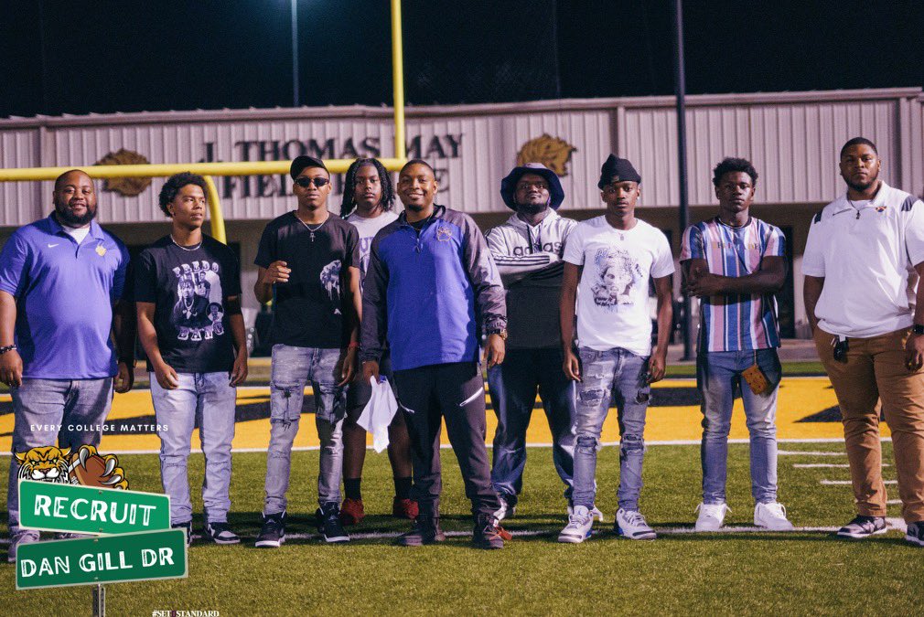dumasbobcatsfb's tweet photo. More shots from yesterdays trip! @D_bridges2 @coachtottenqb @JaylonJordan6 @JonesJaylyne @braylonhaynes1 https://t.co/MRYMPHYy7n