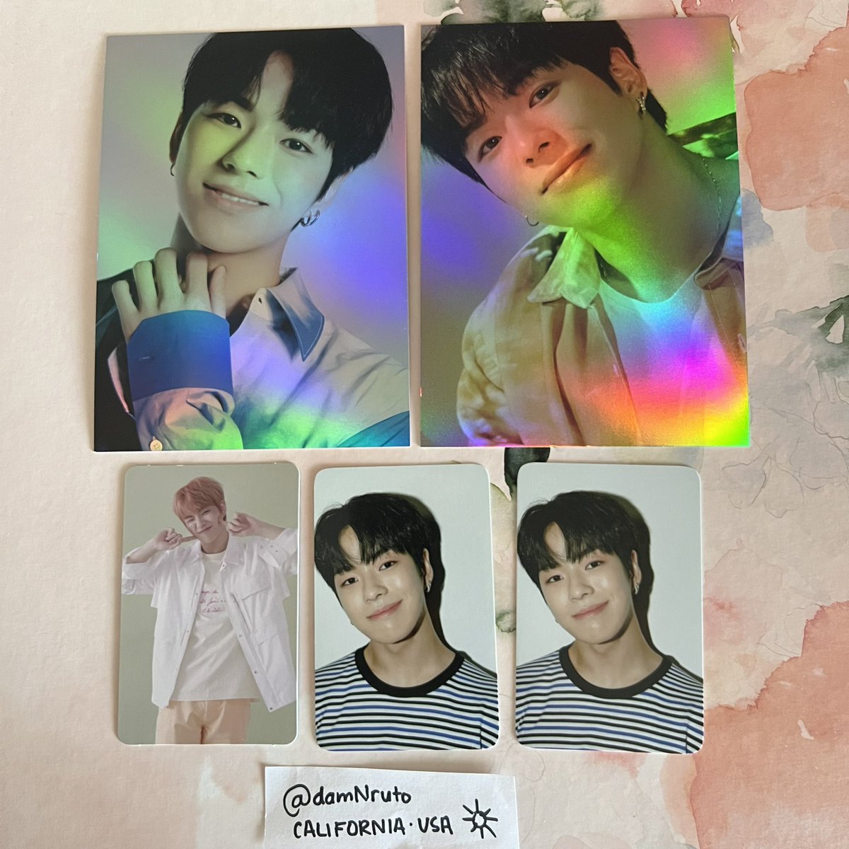 damnruto's tweet photo. WTS

#TREASURE The First Step #JAEHYUK PC bundle

Have:

2 x Ktown POB (same)
1 x first press 
2 x postcard

Want: $20 + free tracked shipping
Location: 🇺🇸
WW: No
@teumetradeusa https://t.co/ySnVKFlQYS