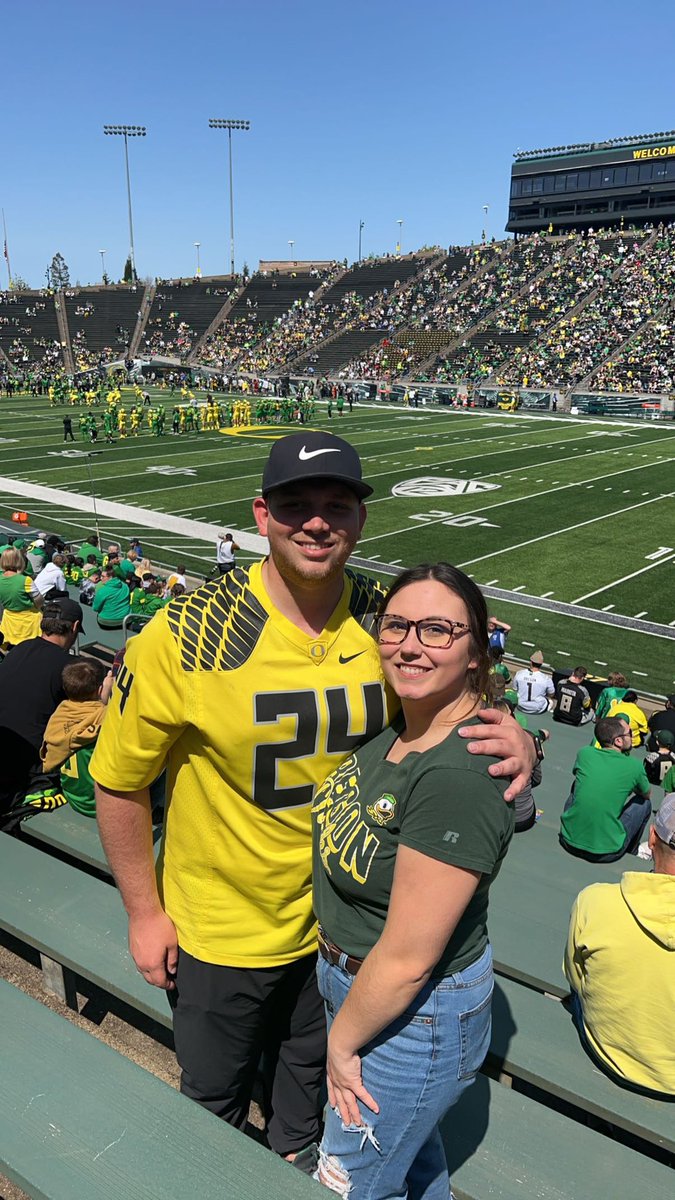 jerickson54's tweet photo. Lots to look forward to this fall! #GoDucks #DuckDay #OregonSpringGame π¦ https://t.co/2jnFwpk0Q5