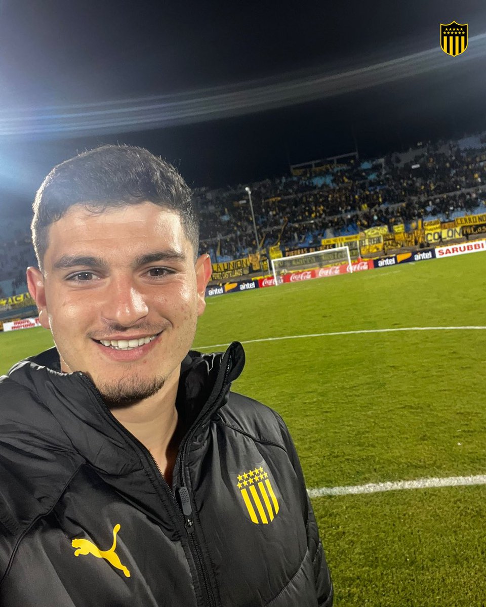 OficialCAP's tweet photo. 🤳#SelfieCarbonera del autor del gol del triunfo Carbonero, 𝗖𝗮𝗻𝗮𝗿𝗶𝗼𝟭𝟵 ⚽️ https://t.co/ZL7r5FBWxi