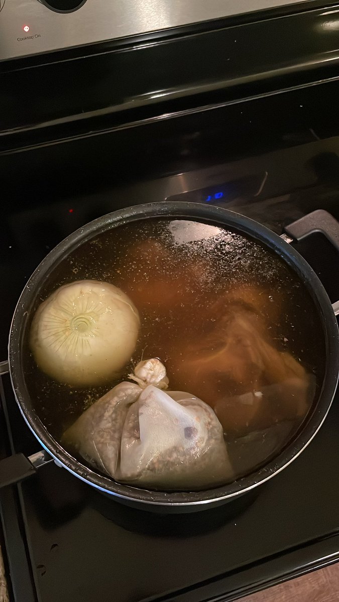 about to cook dinner tonight for the <a href="/augminted/">Augminted Labs</a> boys - im a chef fr

wagyu and pho 😩
