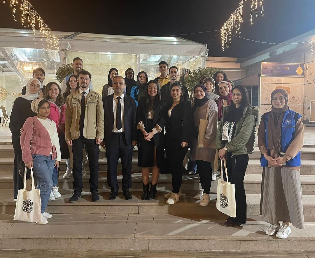 TurBalYouthNet's tweet photo. Türkiye Balkanlar Gençlik Ağı Yönetim Ekibi, Gençlik ve Spor Bakanlığı daveti üzerine iftar yemeğine katıldılar.

Bakanlığımıza ve Sn. F.Cemal Sofuoğlu beyefendiye teşekkürlerimizi arz ederiz. https://t.co/7gdj8rf7rd