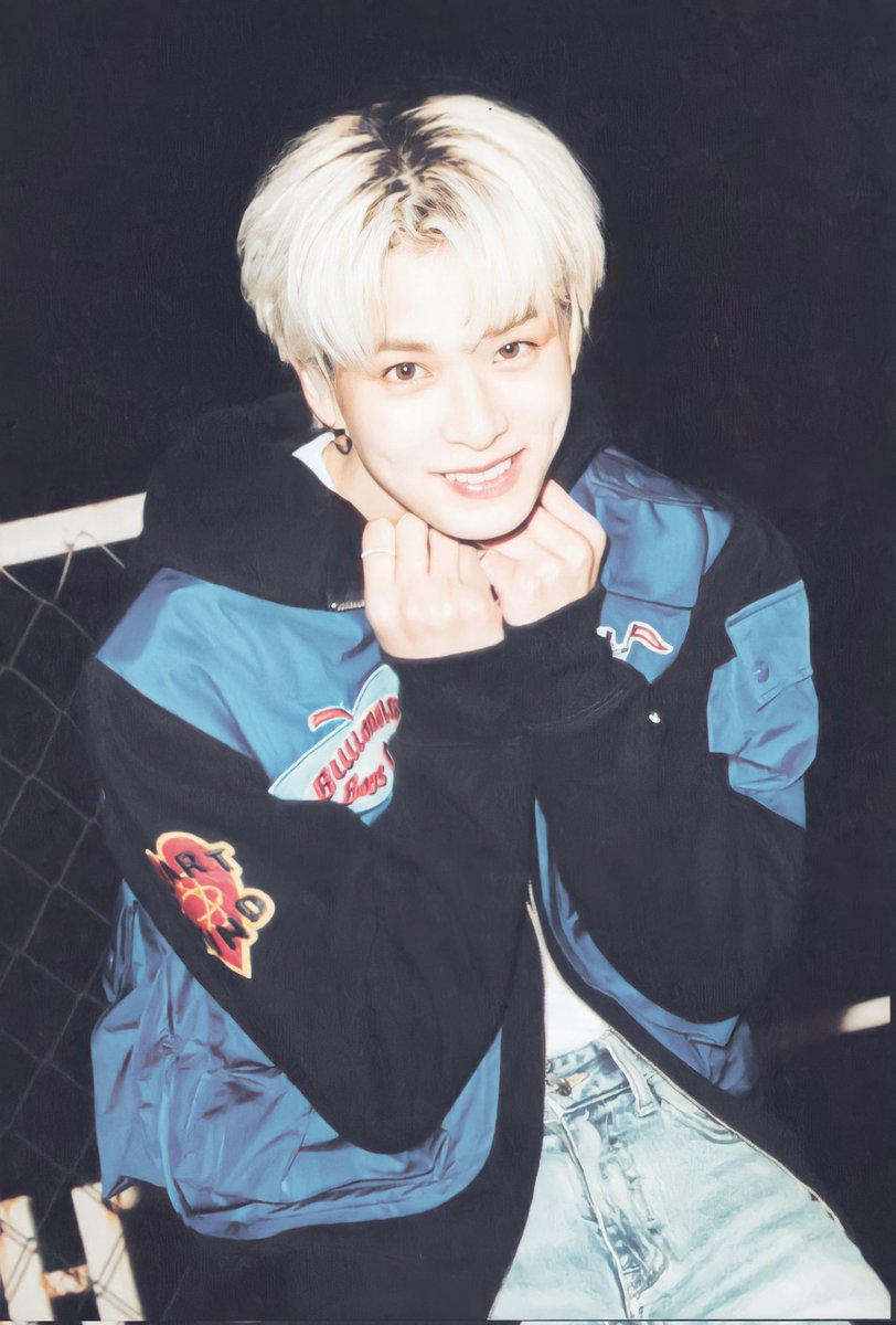 asahifiIes's tweet photo. missing his blonde hair right now. #ASAHI https://t.co/eCSsceJPIp
