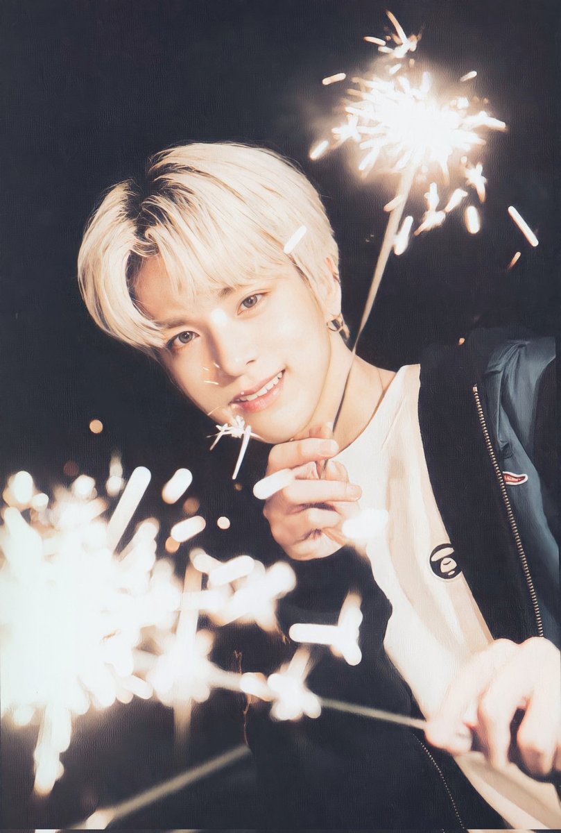 asahifiIes's tweet photo. missing his blonde hair right now. #ASAHI https://t.co/eCSsceJPIp