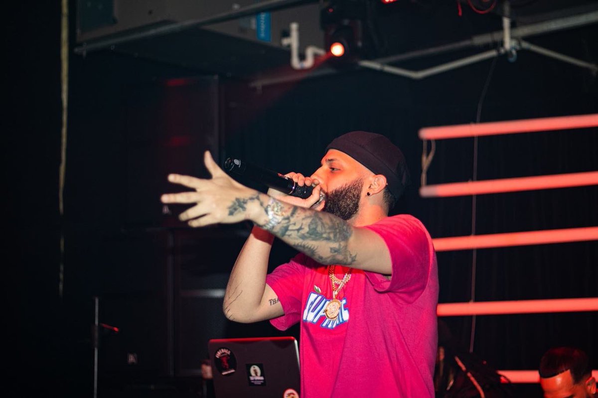 Galindoagain's tweet photo. Desde que pais estan esperando musica del lindo? 🤔🤔 pronto les doy fecha exacta de lo proximo, confien que lo que viene es un cojon de musica hp y real de parte mia 💯💯🤞🏼 los amo y vamos pa encima siempre 🔥 gracias por siempre apoyarme sin importar que…👹 #One40Towers #LDDLL https://t.co/PAmKAYjP1C
