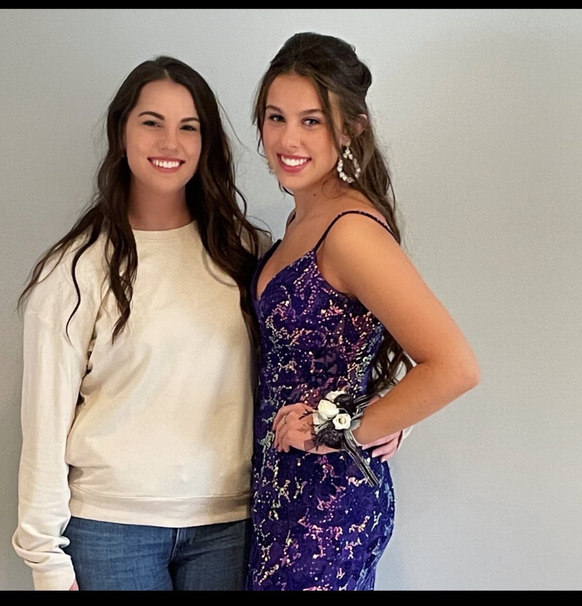 thompson_173's tweet photo. Our parents really said “copy and paste.” Hope everyone has a safe and fun prom weekend! https://t.co/x4XbdUbkno