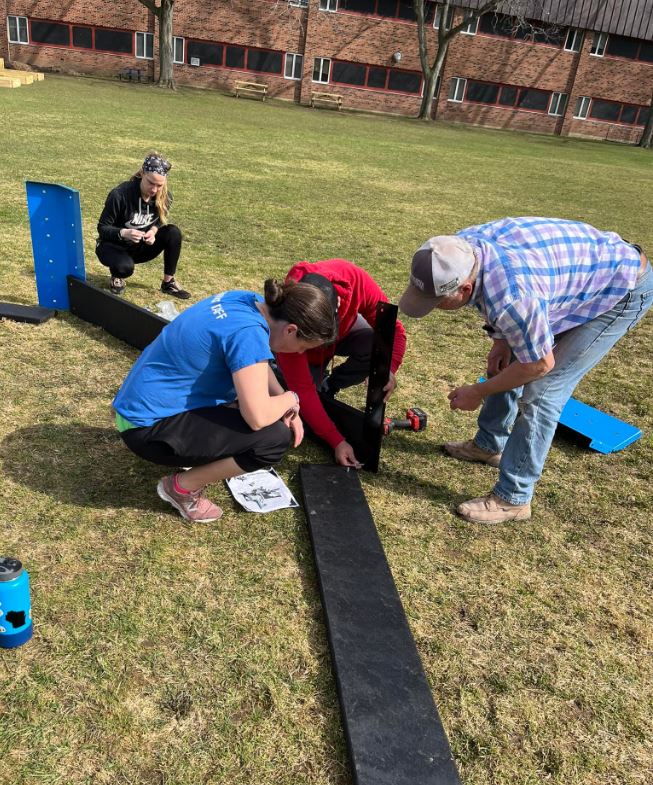 Sennett Middle tweet media