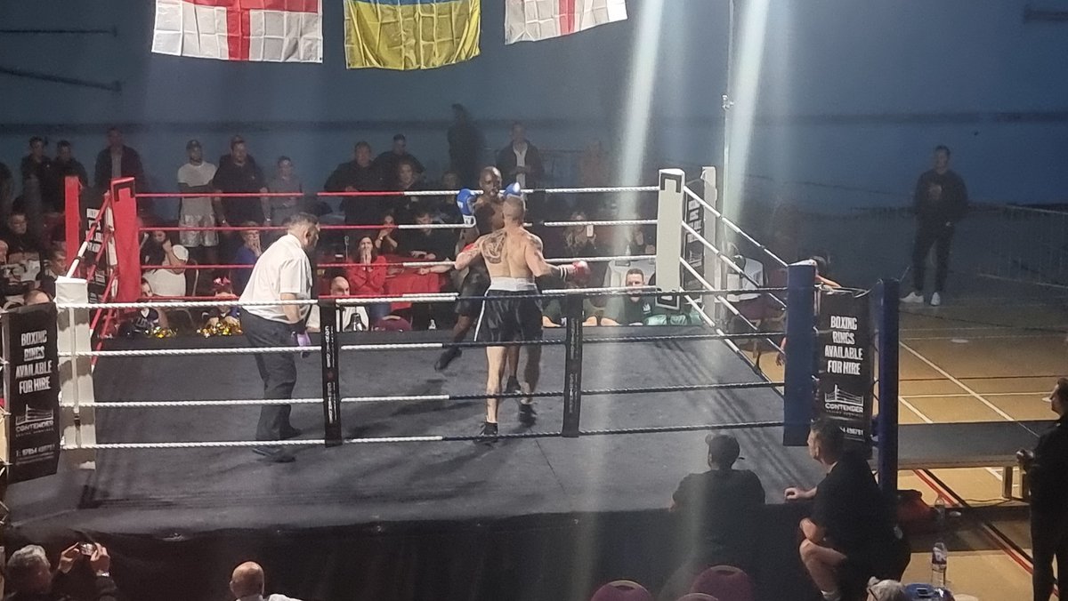 MSServicesLtd's tweet photo. Fantastic night supporting @boxingforveter1 in Bracknell! Always a pleasure working alongside @Whitefoxphotog1 and the team at @AllstarsLegacy #boxing #charity #ptsd #veterans #workingtogether #security #medical #cheer #cheerleaders #fightnight #bracknell #everyoneactive #BfV https://t.co/zLXQsOwEiZ