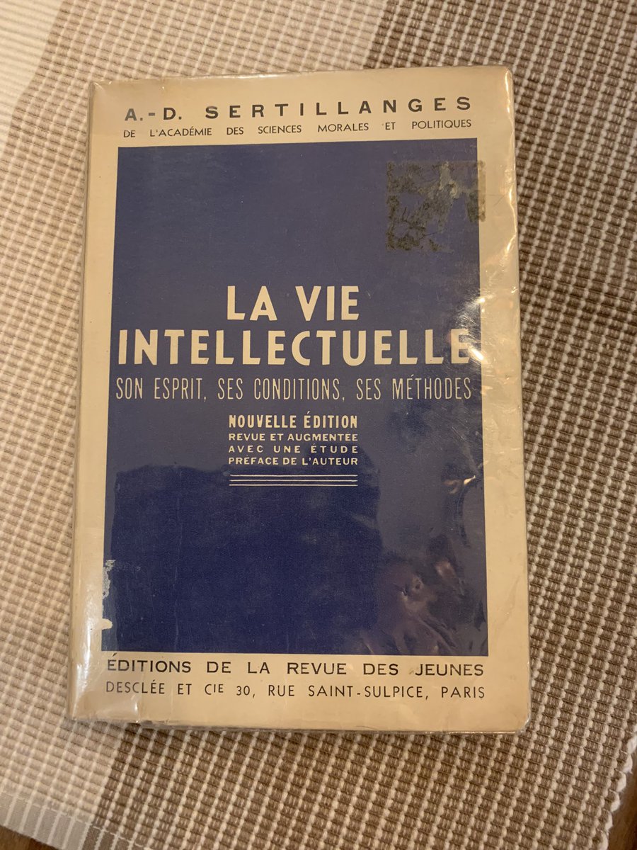 XGelinas's tweet photo. @LisaTRichmond Ce livre est un de mes bréviaires 😉 #Sertillanges #Dominicains https://t.co/fPT4eH3NKg