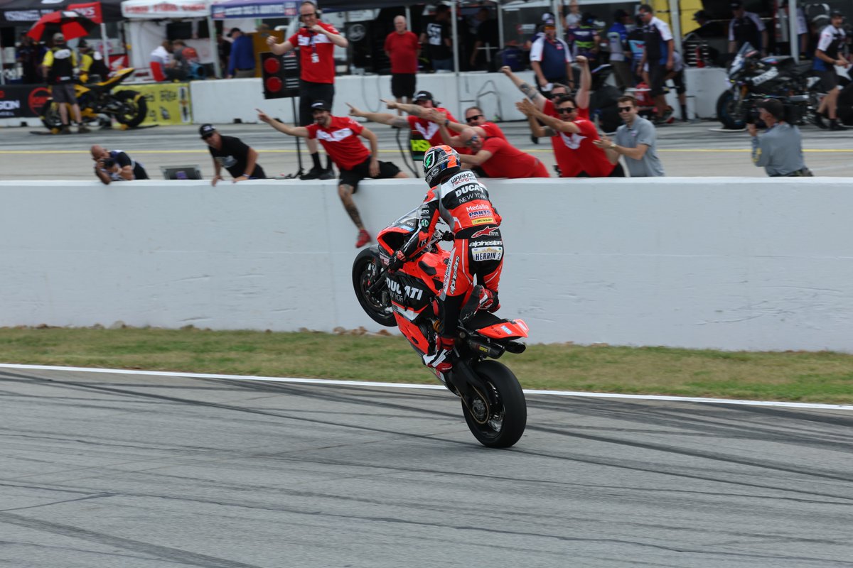 MotoAmerica's tweet photo. The support class #MotoAmerica racing at @RoadAtlanta was hot and heavy today with an average margin of victory for all five classes of 1.07 seconds. https://t.co/uwTe6N98p8 https://t.co/19iKNOwsZj