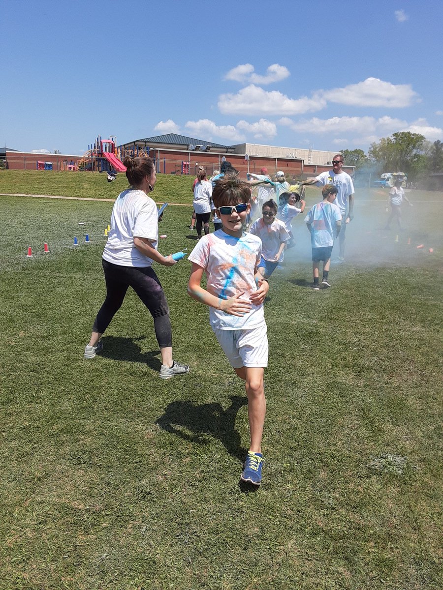 SproatMrs's tweet photo. The Color Run was SO fun! The weather was just right and Kona Ice was the perfect treat. Thank you for all your donations! https://t.co/tEnjtpx4sh