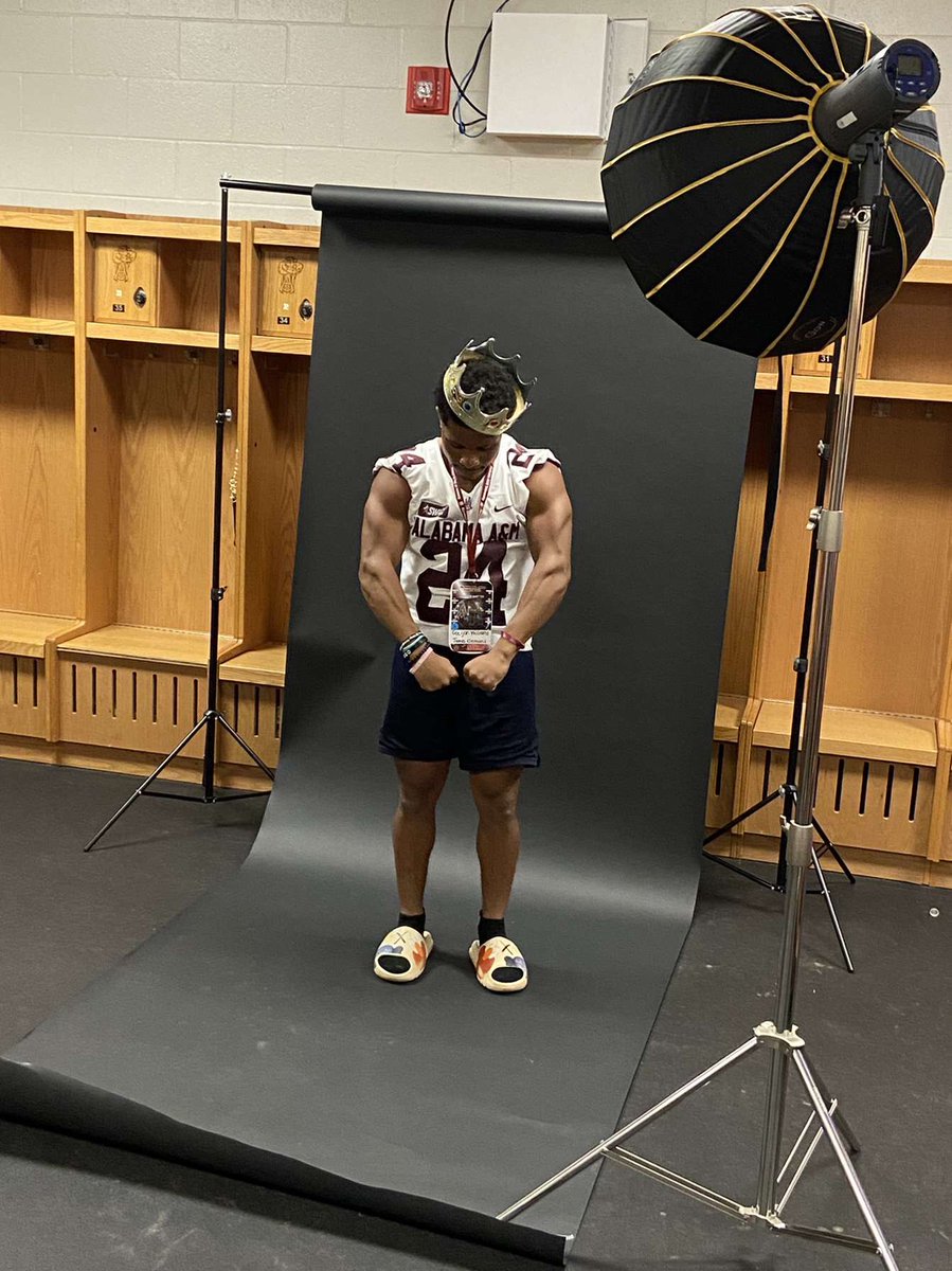 DJWilliams28's tweet photo. Thank you @AamufbR for a great junior day!! @CoachDT12 @CoachFredT @JCFB_Recruiting @JCJetsFootball https://t.co/jMYNiZdpTD