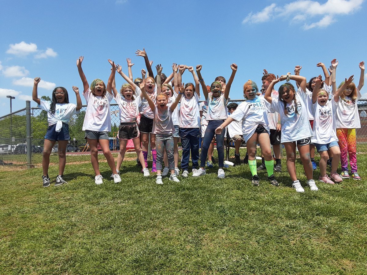 SproatMrs's tweet photo. The Color Run was SO fun! The weather was just right and Kona Ice was the perfect treat. Thank you for all your donations! https://t.co/tEnjtpx4sh