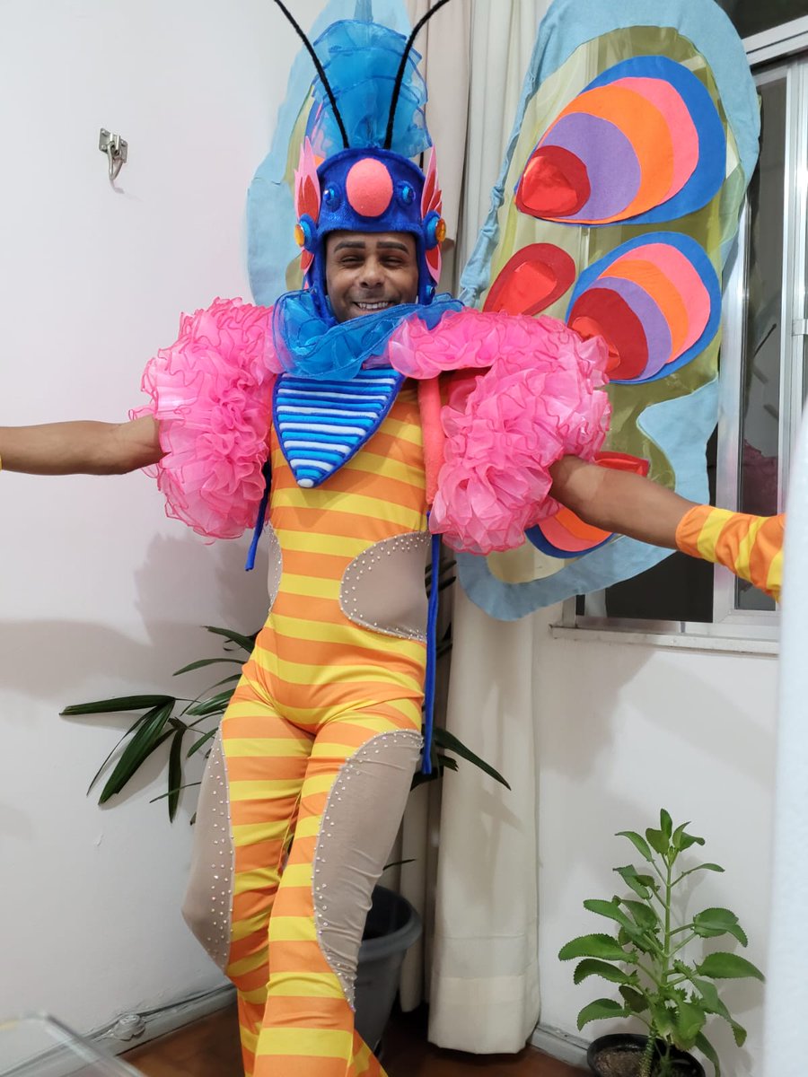 Fabianef1984's tweet photo. @globeleza #globeleza #globeleza2022 
Grande Abraço para o passista da Tijuca e gaucho Leandro Mateus. https://t.co/nNcUokgk47