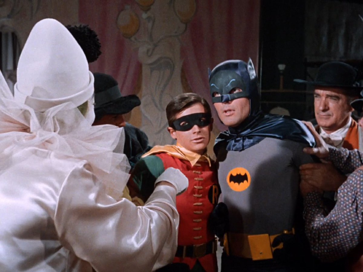 60s_Batman's tweet photo. #BatTrivia: At the end of “The Joker Is Wild,” the cliffhanger is that Joker is about to unmask the dynamic duo. After seeing this, producer Bill Dozier felt the scene lacked necessary intensity. He issued a memo that all future cliffhangers must have a death trap. #MeTVBatman https://t.co/dDkXwjeDij