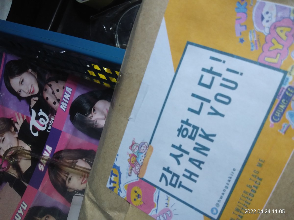 drewluster's tweet photo. @hwangzakire find ryu with caution banner. haha. salamuch💕 #hattfeedback https://t.co/GovfvdXSxt