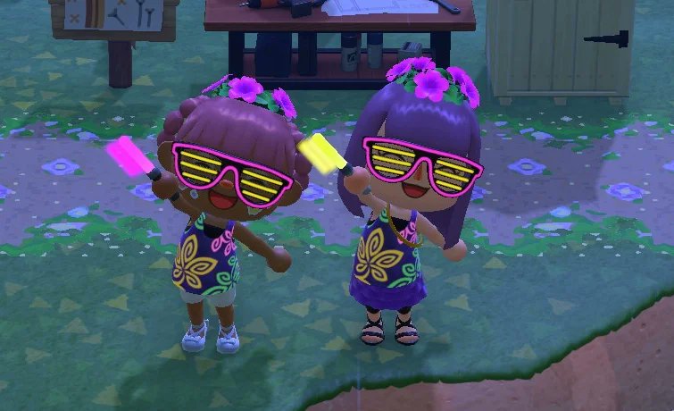 ScarlettLuvsRon's tweet photo. My bestie came to my island today!! We had coffee, took in a K.K. Slider show, had a feast, and then showed our glow💜❤️ I love her 💜❤️ @Melody_Cool

#AnimalCrossingNewHorizons #Besties5ever #GlowAndTell https://t.co/aQjMq03uhr