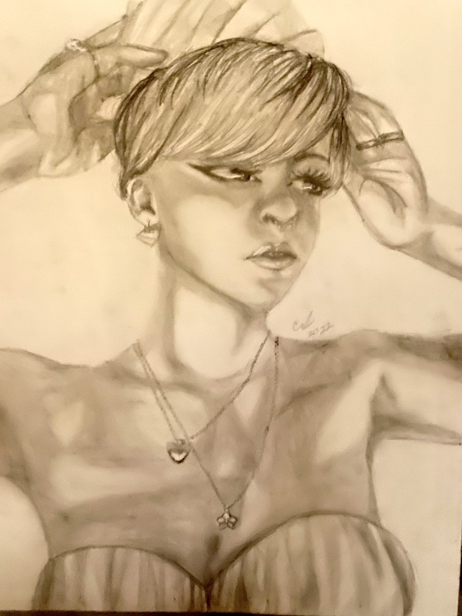 BradDitzell's tweet photo. Anyone want that buy my daughter’s art? Her self portrait at 14 in pencil. She has broke my mind https://t.co/Nxqo9IRXWx