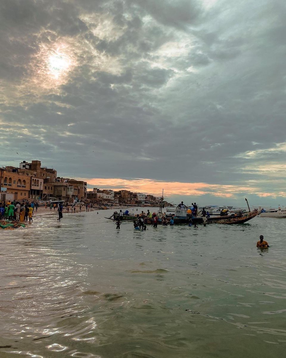 senegalphoto's tweet photo. Dusk in Ngor 🌅 
.
#Senegalphotography @yuyu_wanderer
・・・

__ __ __
.
.
.
.
.
.
#dakar #dusktilldawn #duskphotography #sunsetlovers #sunsetporn #watercolorpainting #ngor #skyporn #skylovers #outofthephone #beautifuldestinations #senegal https://t.co/IH5eI5LUhG