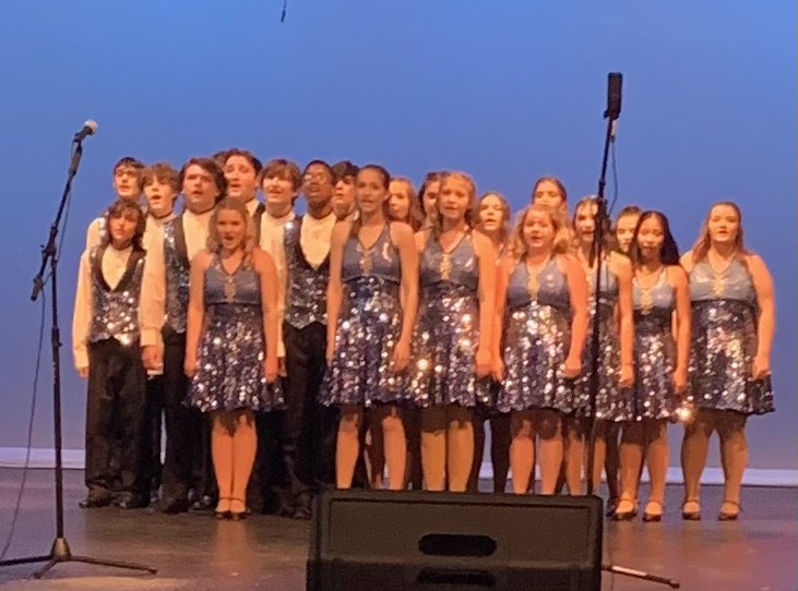 MsHillMMS's tweet photo. @Mentor_Top25  Zip-a-dee-doo-dah, zip-a-dee-ay Wonderful feeling, wonderful SHOW! Great seeing former Memorial students and community theater friends! https://t.co/EbpHAI2eQZ