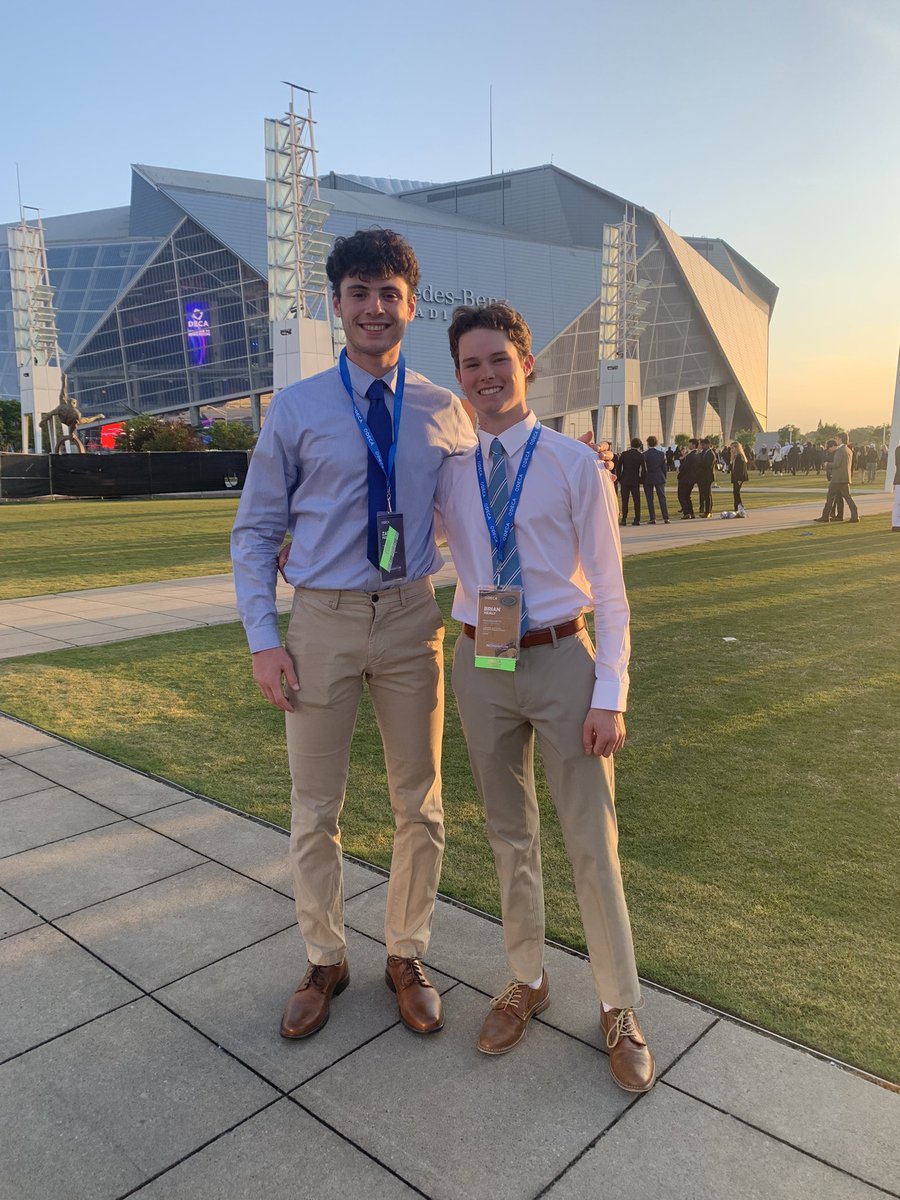 Opening session starts NOW! Follow along Melrose High Schools DECA journey at ICDC! Kicking it off at Mercedes’ Benz Stadium tonight. Presentations and testing starts tomorrow!❤️ Spirits are high and vibes are great! #DECAICDC #DECAFamily