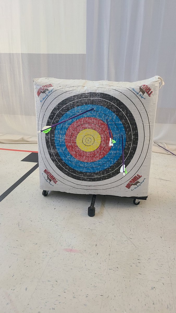MsRosanne_reads's tweet photo. Who says staff meetings can't be exciting? Not THIS #encoreteam. Time for some Archery courtesy of @CoachPybus and @libmediabeach! @MrsSarmientoart did a great job and I had a few good attempts. Not bad since the last time I practiced was grade school. #BAESencore #teambuilding https://t.co/3JnCwEATnX