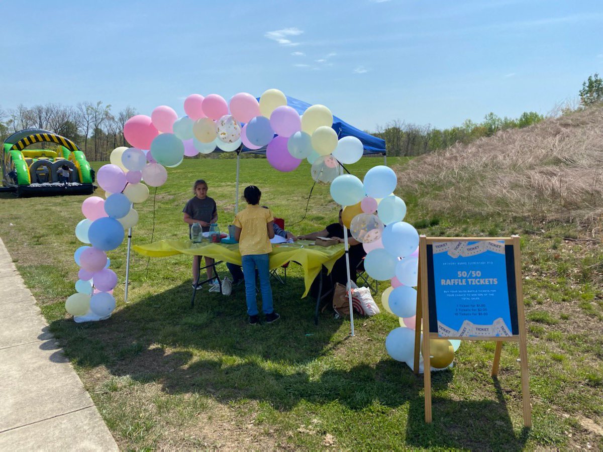 SCPSchools's tweet photo. The Anthony Burns Elementary Parent Teacher Organization are hosting the annual Spring Fling and SMARTS day this afternoon. Dragon friends and family were invited to participate in games, crafts, music and more! #ABESstrong https://t.co/Z3t6MbNjy3