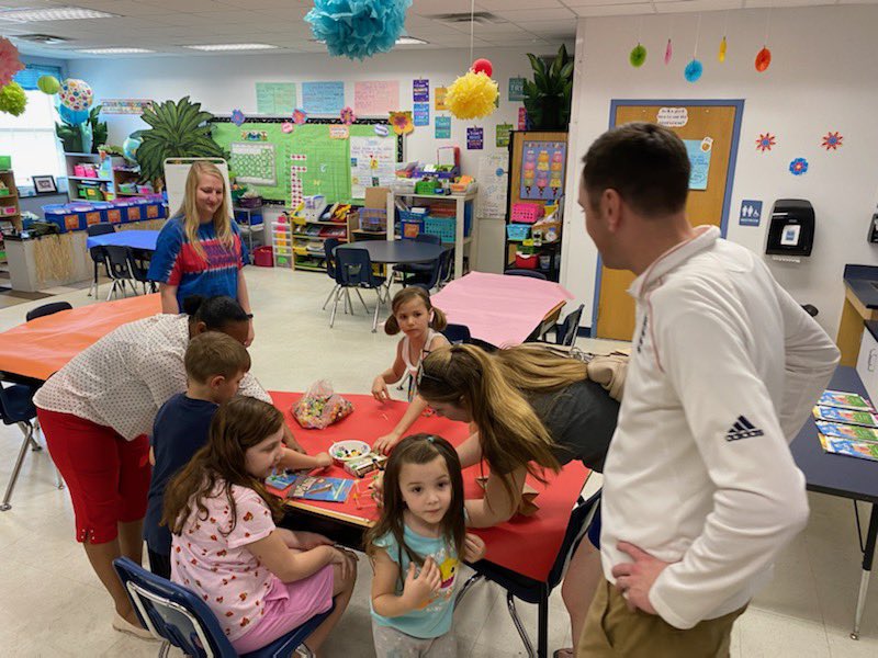 SCPSchools's tweet photo. The Anthony Burns Elementary Parent Teacher Organization are hosting the annual Spring Fling and SMARTS day this afternoon. Dragon friends and family were invited to participate in games, crafts, music and more! #ABESstrong https://t.co/Z3t6MbNjy3