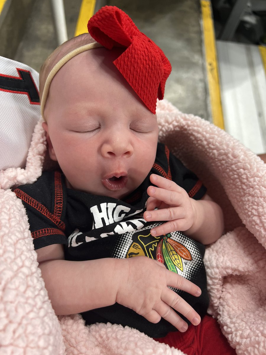 bbajema2000's tweet photo. @NHLBlackhawks @BoyleNBCS @NBCSChicago @CJVosters ohhh so exciting Iโm at my first Blackhawks game! #firstgameever! #GoHawks! https://t.co/9AJa8oRpmU