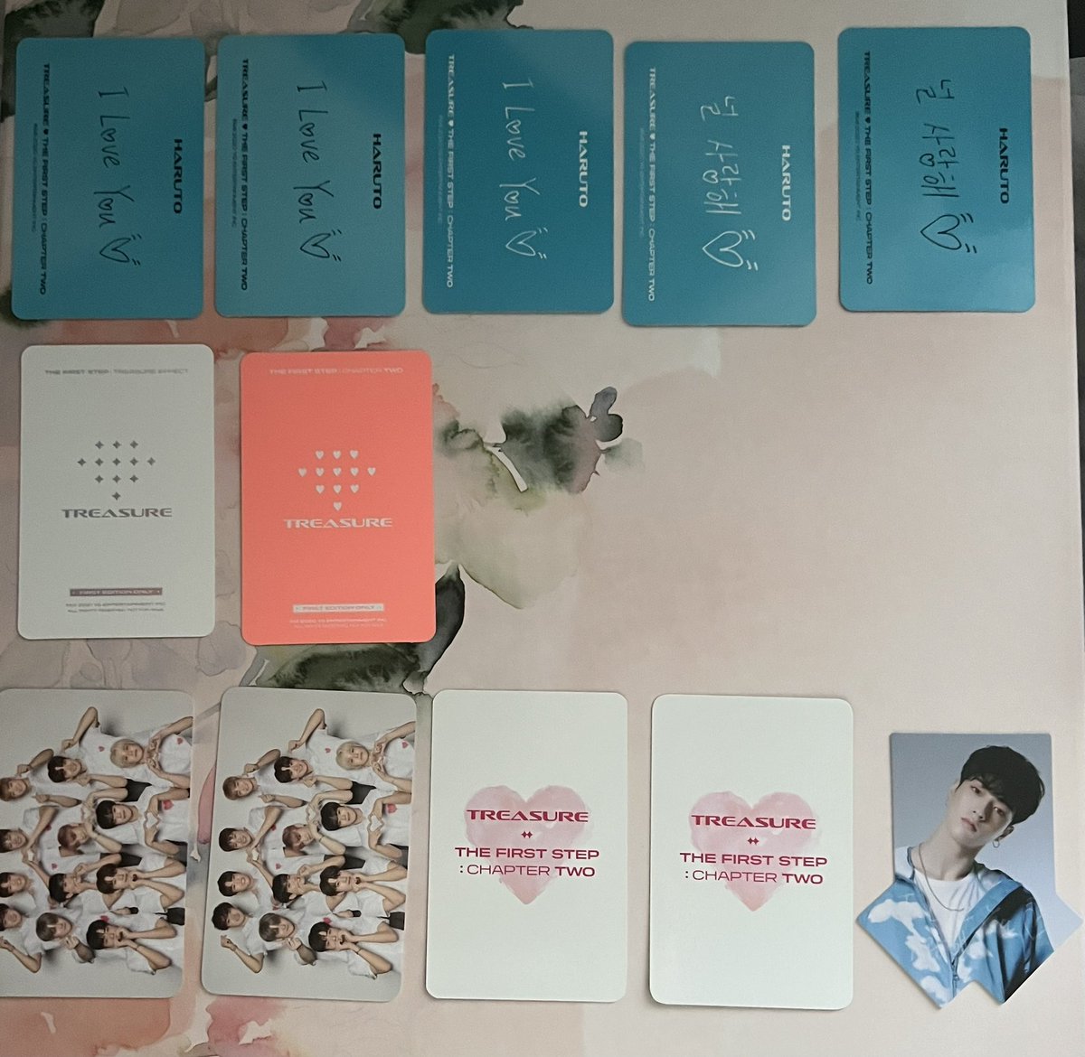 damnruto's tweet photo. WTS

#TREASURE The First Step #HARUTO PC bundle

Have:

5 x reg. pc
2 x first press
4 x Ktown POB (2 of 4 same)
💎1 x YG Select POB💎
7 x postcard (6 of 7 same)

Want: $50 + free tracked shipping
Location: 🇺🇸
WW: No
@teumetradeusa https://t.co/XnObF0LgQe
