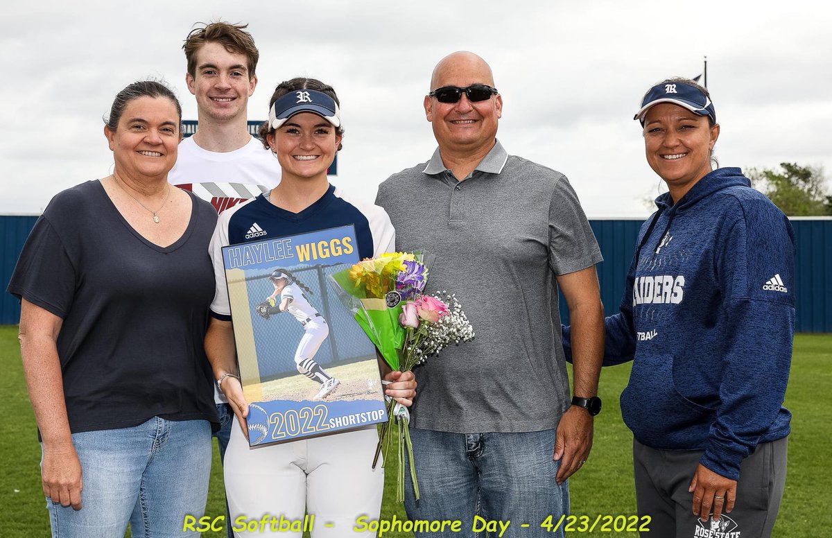 _wiggy_21's tweet photo. Happy Sophomore Day!! 🤍 https://t.co/KFEYu7zvoK