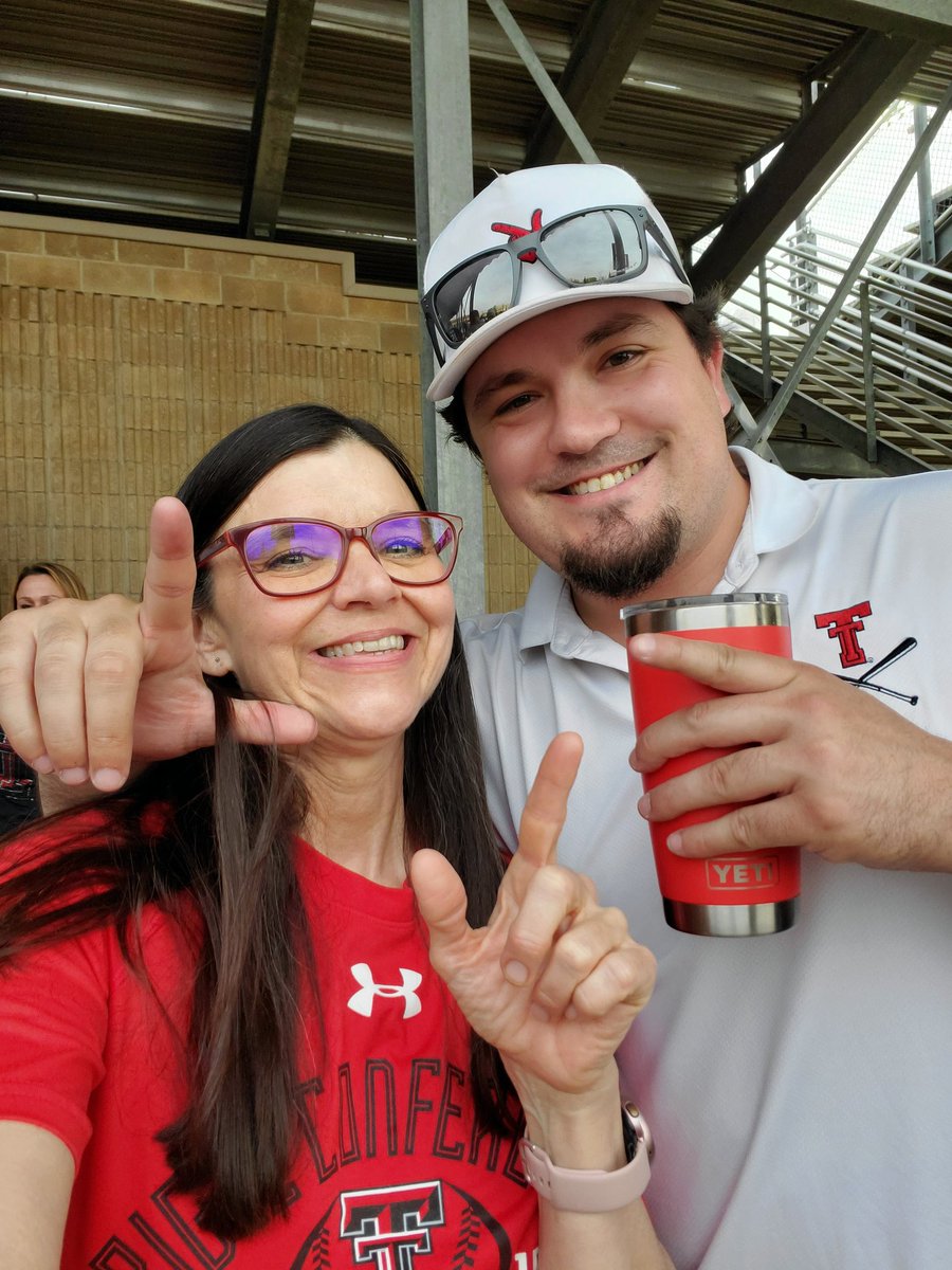 GruvyGurl's tweet photo. Always a treat to see #RedRaiderGreat @Stephen_Smith14 at the games! So many great memories! #Big12Champs! A trip to the #CWS16! I'll never tire of cheering for my guys, current & past! Keep on living the dream, sir! #LongLiveTheMatadors #WreckEm #RRFL https://t.co/TRD9B3M72V