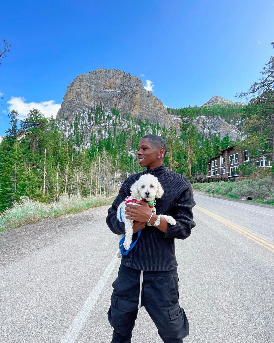 soufsidesouljaa's tweet photo. bitch we in da mountains https://t.co/YeCGbY24JS