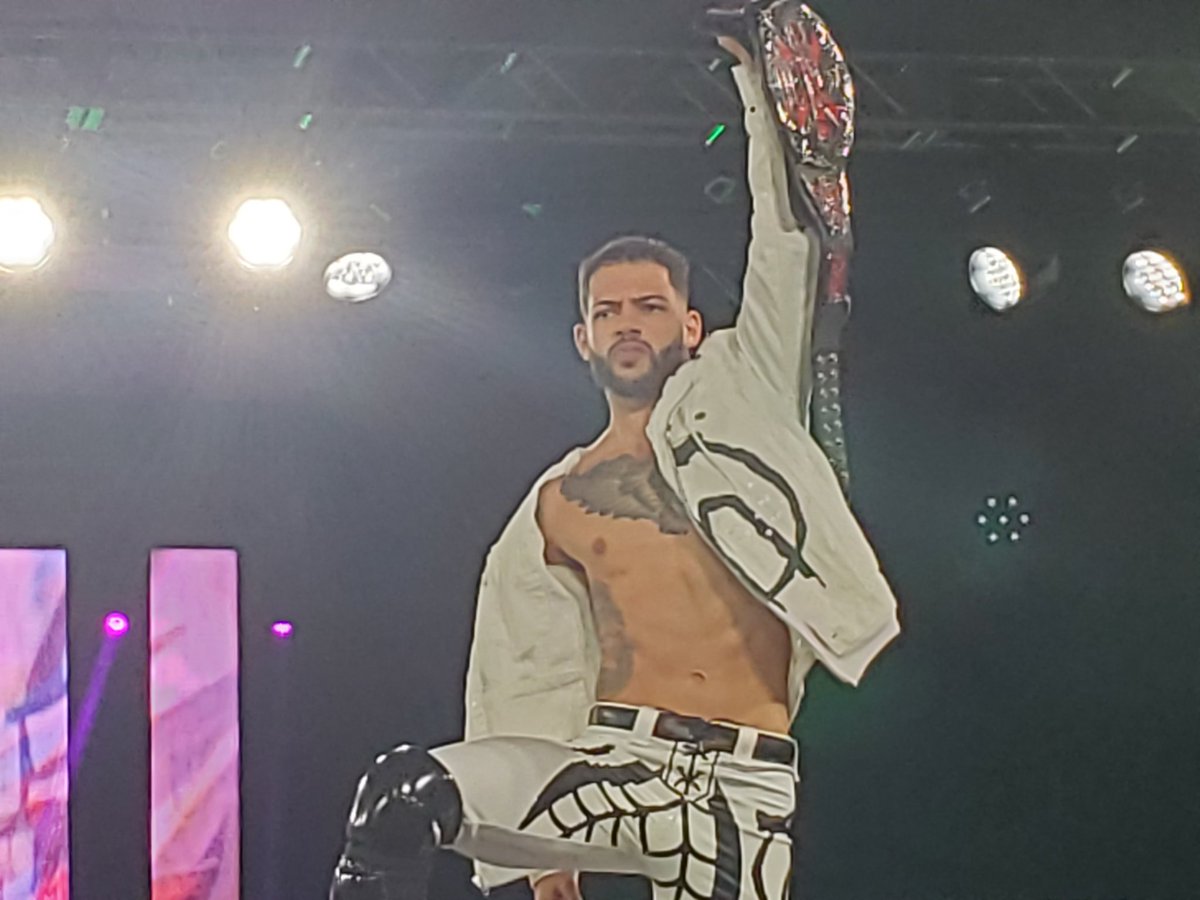 TurnBuckleTimes's tweet photo. #Rebellion a little x division https://t.co/lmb3cmr3yl
