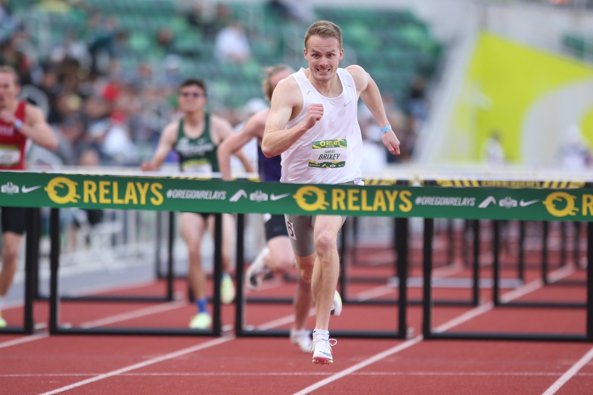TrackTownUSA's tweet photo. Samuel Brixey FTW‼️

He stops the clock in 13.57 for the men’s 110m hurdle victory.

#OregonRelays

📸: @lhanndowns https://t.co/Z3oOsI5NAy