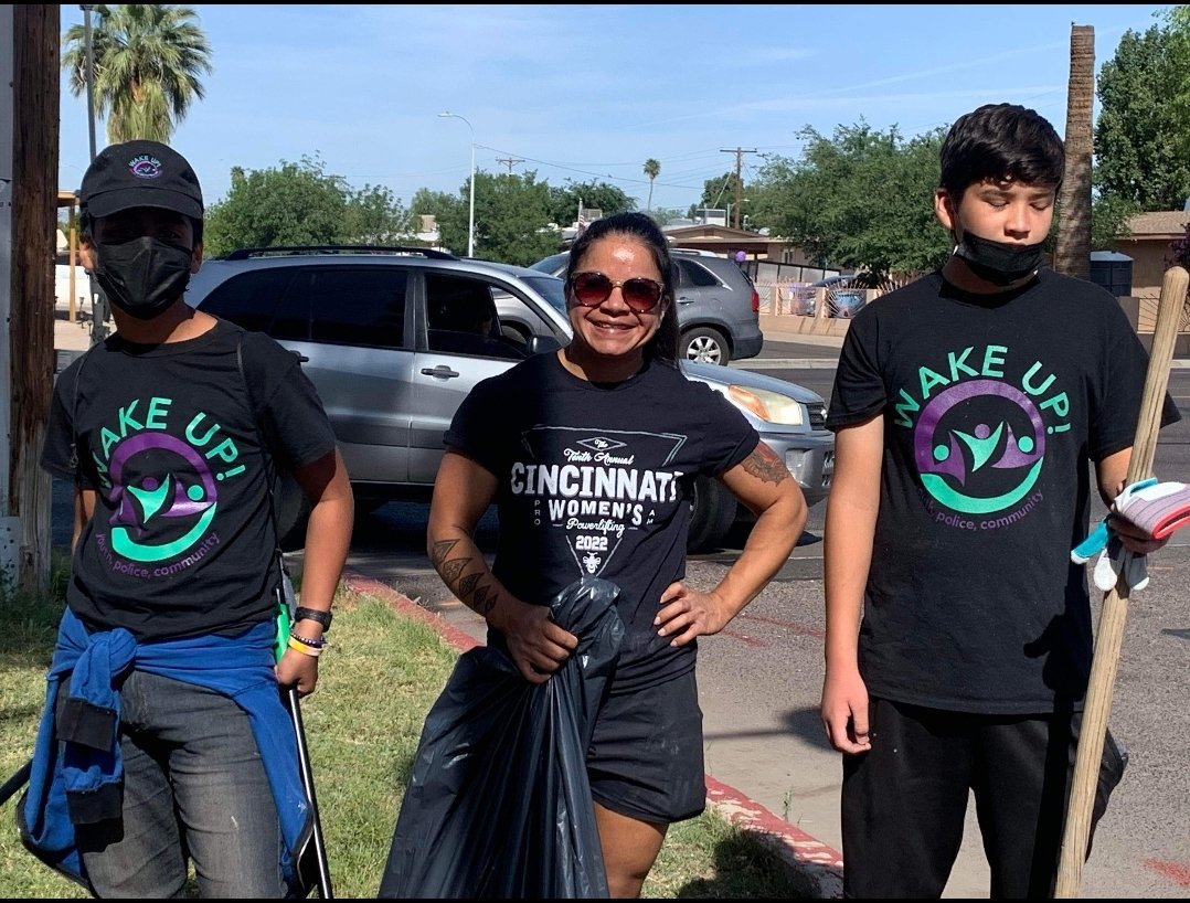 SuperMomsBW's tweet photo. Thank you everyone for your support Clean Up N 75th Ave .04-23-22. Gratitude ๐ค๐๐ https://t.co/OvdWSRuSy4