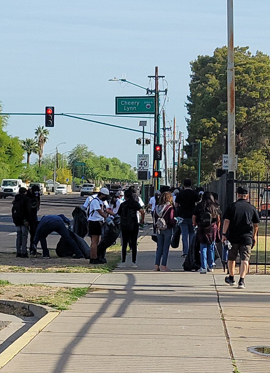 SuperMomsBW's tweet photo. Thank you everyone for your support Clean Up N 75th Ave .04-23-22. Gratitude ๐ค๐๐ https://t.co/OvdWSRuSy4