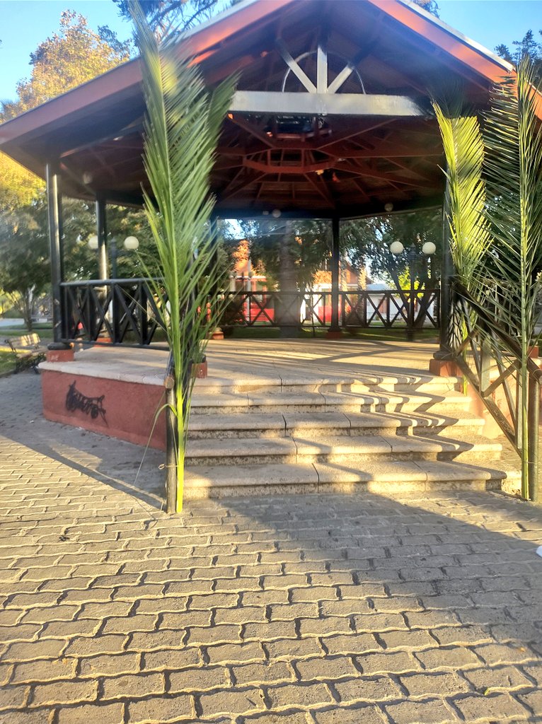 KazeshiniT's tweet photo. La plaza de Rauco https://t.co/SkUsK8cXOr