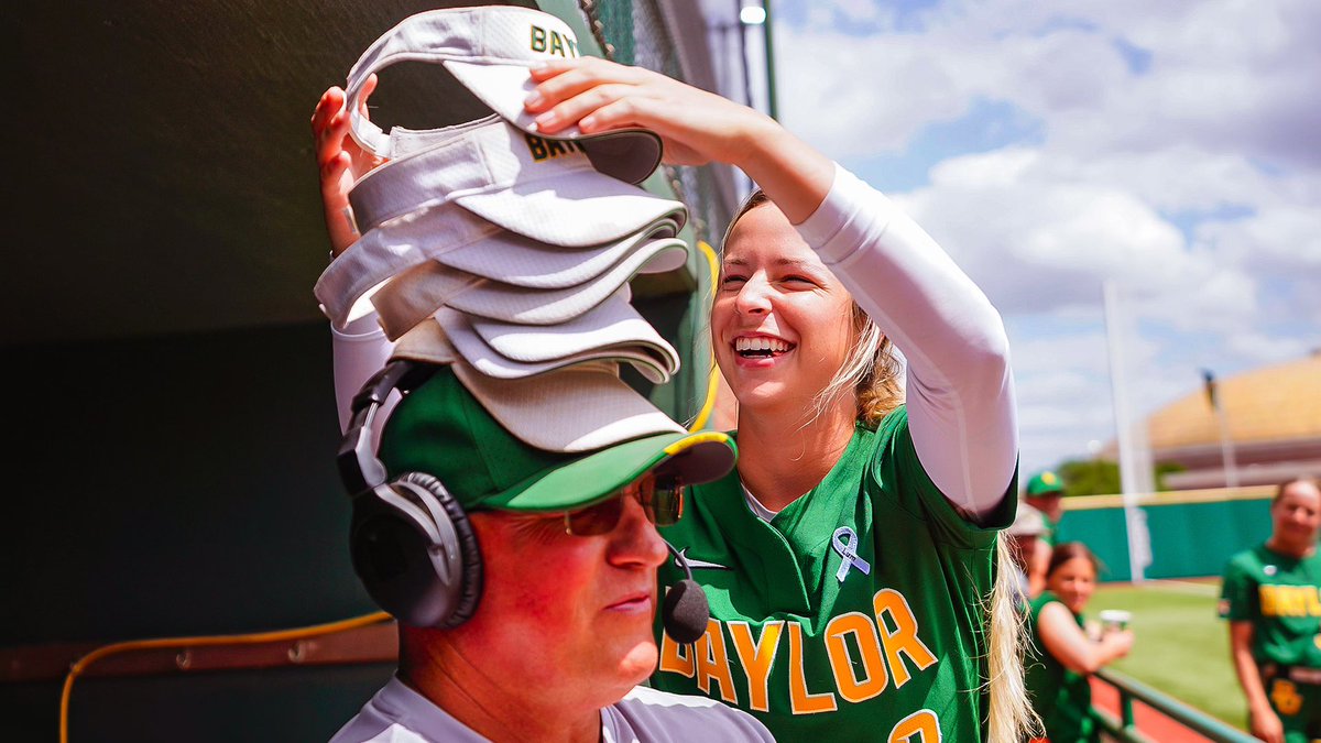 BaylorSoftball's tweet photo. We’re not saying this is why we won, but we’re not not saying this is why we won 😏 

#SicEm🥎🐻 https://t.co/nniJBpSJhs