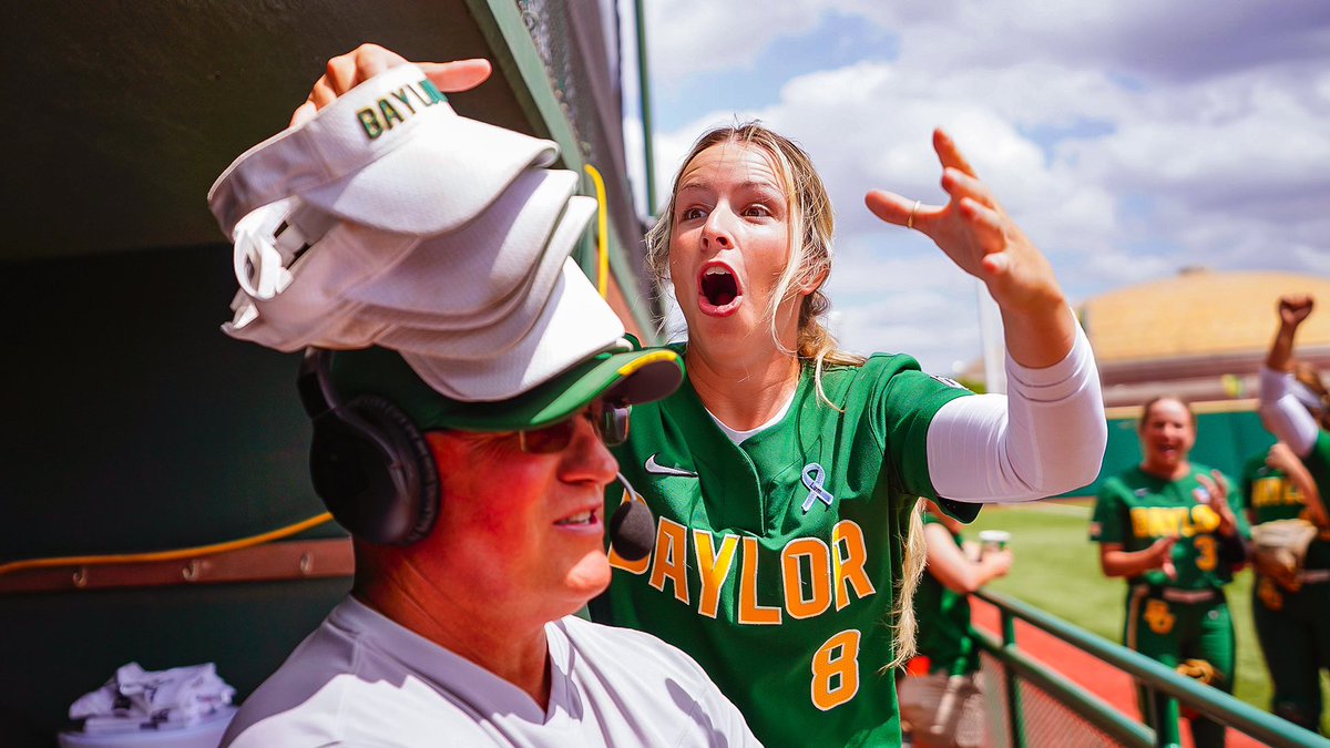 BaylorSoftball's tweet photo. We’re not saying this is why we won, but we’re not not saying this is why we won 😏 

#SicEm🥎🐻 https://t.co/nniJBpSJhs