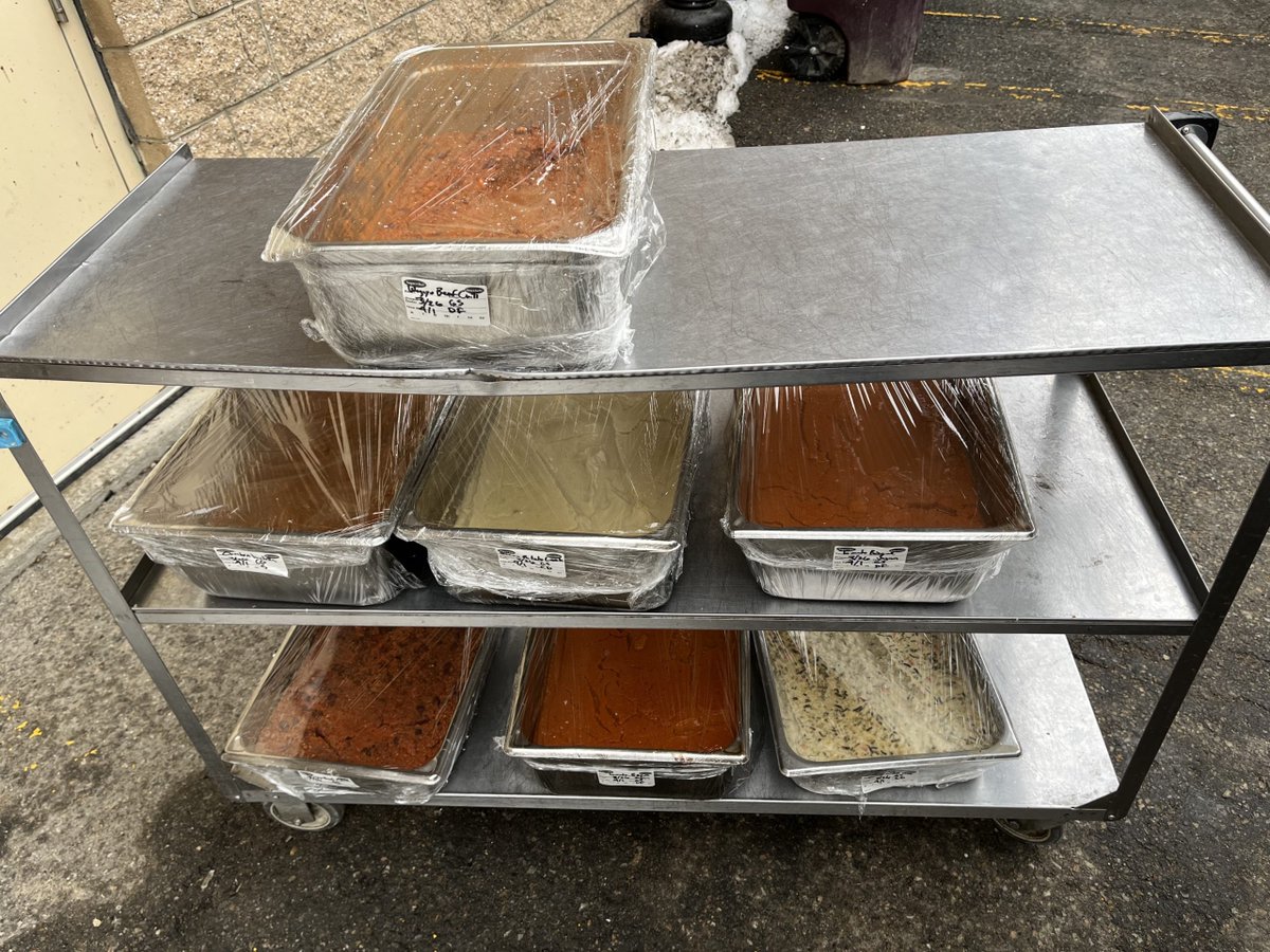 gohumanityworld's tweet photo. #FoodSecurity Project team CAFE Food Rescue - Summit County, CO has been rescuing food like this from local restaurants and making it available in free coolers! #HumanismAtWork https://t.co/sn14XGTYPS