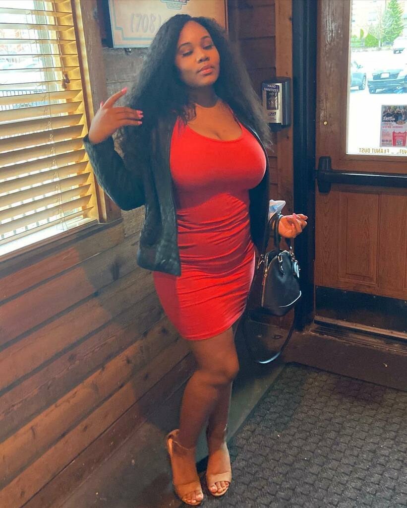 JocieDenae's tweet photo. You know you bad when you can post from any angle ❤️✨ #explore #chicago https://t.co/lRymGBzPn7 https://t.co/Y91QtsDqjH