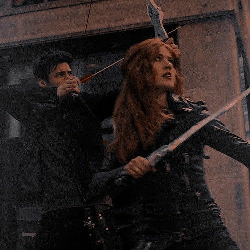 aninhax0709's tweet photo. #GwynWeek2022

• day six - romance and ships 👥♥️

Gwynriel and shadows - The Thread 

❝ Poderia jurar que um canto suave e bonito o seguiu. Poderia jurar também que suas sombras cantaram em resposta. ❞

🎨Catheccino https://t.co/koRZuOH3WA
