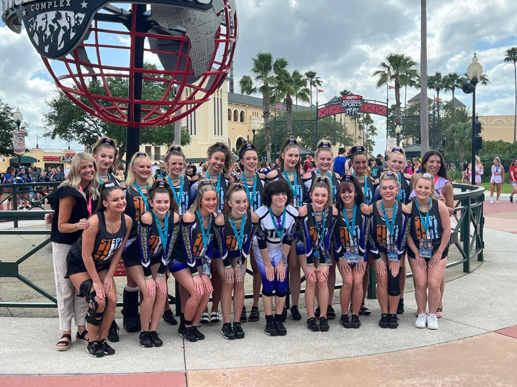 Step1North's tweet image. Phenom advances to Day 2 with a 3rd place finish on Day 1 of The Cheerleading Worlds! 🌎

#YouMeUs #Worlds22