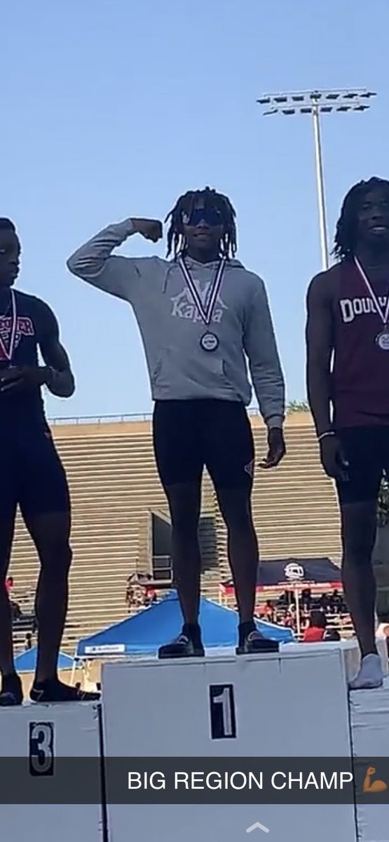 coreybaker1k's tweet photo. AGTG 🙏!!! Region Champ 100m dash: 11.07 and 3rd place for 4x100 meter dash: 43.89 @Coach_Fig06 @milesplit https://t.co/7kJ2SCPtom